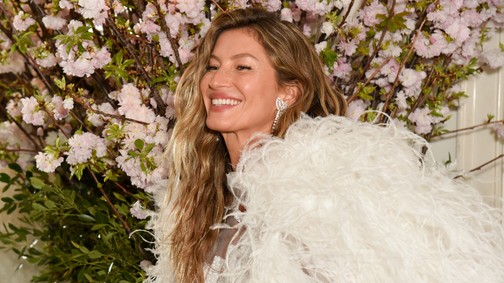 Gisele Bündchen felszabadította a melleit: a szülés utáni test nem tabu, hanem erőforrás
