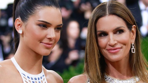 Szupermodellek a Met gálán: Cindy, Kendall, Vanessa és a többiek