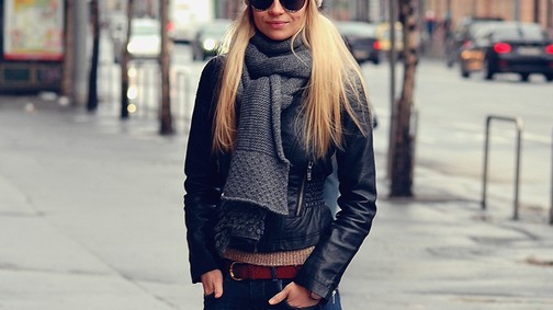 Iszak Eszti hétfői szettje