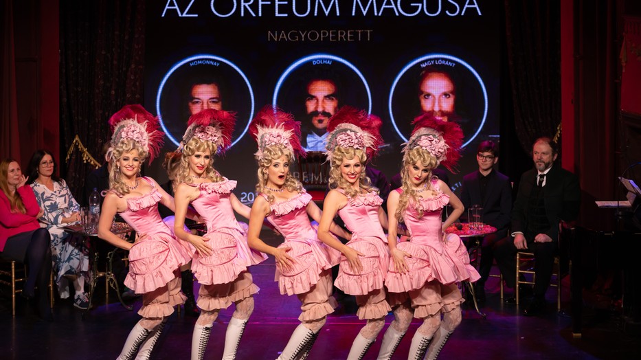 A Somossy Orfeum extravagáns karaktere