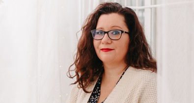 Hidasi Judit író: „Nem divat most megélni a veszteségeinket, és ez óriási hiba!”