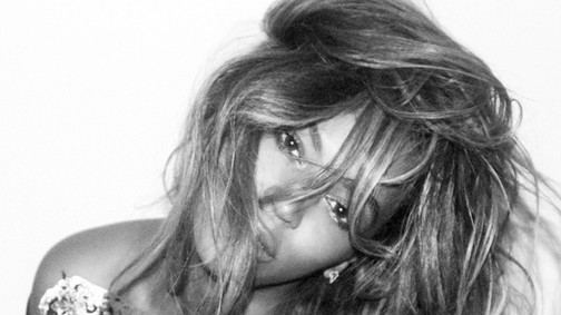 Beyoncé még a bugyit is letolta a tetkóreklámhoz