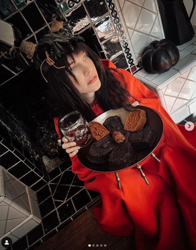 Palvin Barbi az utolsó halloweeni jelmezével feltette a pontot az i-re
