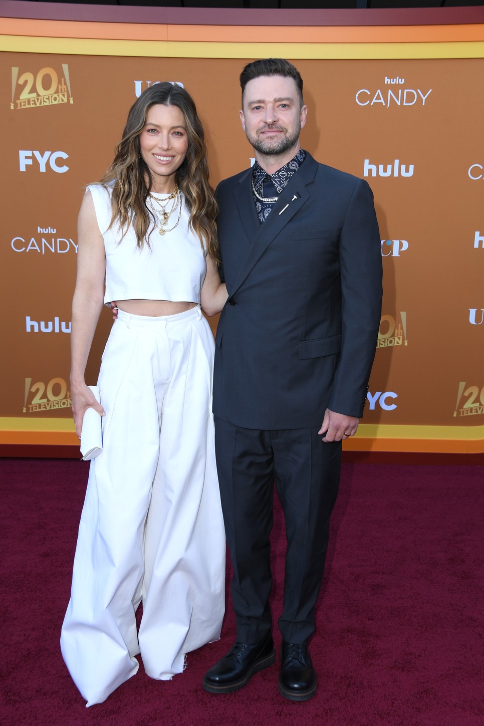 A gyönyörű színésznőt a férje, Justin Timberlake is elkísérte a bemutatóra és a partira is