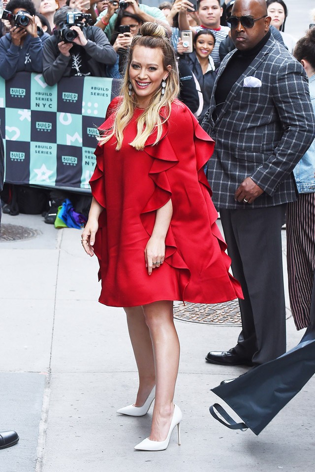 Hilary Duff ahelyett, hogy éheztetné magát, egy sokkal szimpatikusabb vonalat képvisel