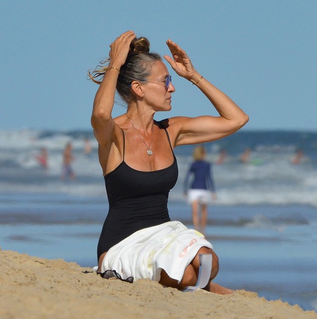 Sarah Jessica Parker ősz hajkoronájától vagányabbat ma már nem fogsz látni