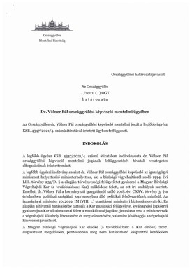 A kormánypárti Hargitai János a mentelmi bizottság elnöke - határozati javaslata az ügyészségi adatokat tartalmazza / Fotó: Blikk