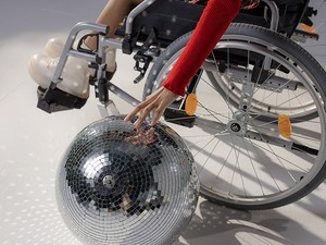 „Légyszi, inkább ne gyere, mert rontod az összképet” - Ezért annyira nehéz kerekesszékesként józanul bulizni