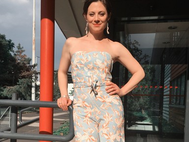 Szinetár Dóra nagyon csinos ruhában