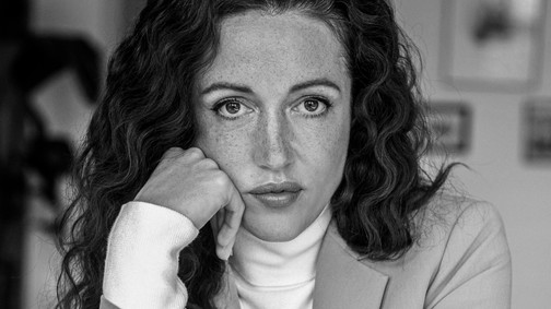 Ismerd meg a magyar Celeste Barbert: Vanya Timi nem kíméli a celebeket! 