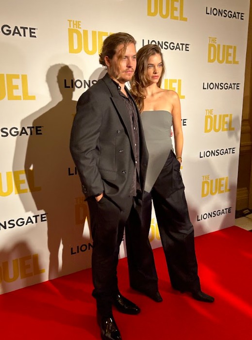 Palvin Barbi és Dylan Sprouse a The Duel hazai premierjén