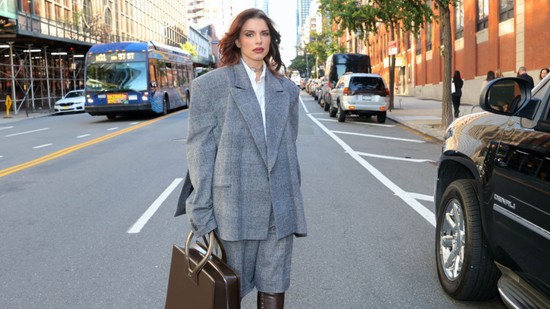 Julia Fox megmutatta csupasz fenekét, és nem kér érte elnézést