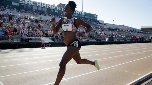 Döbbenet! 5 hónapos terhesen vett részt a nemzeti futóversenyen az olimpikon