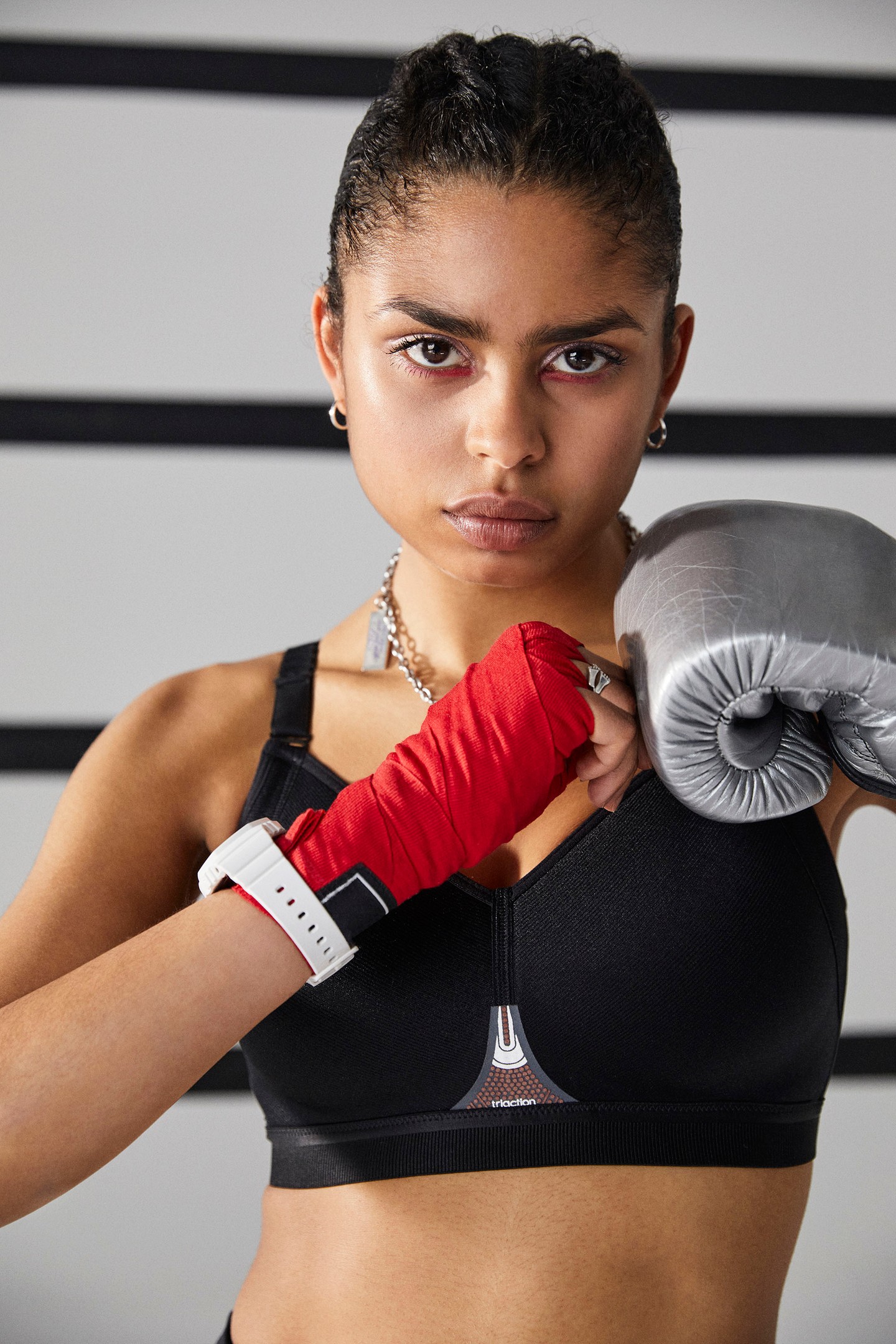 Triumph Triaction melltartó