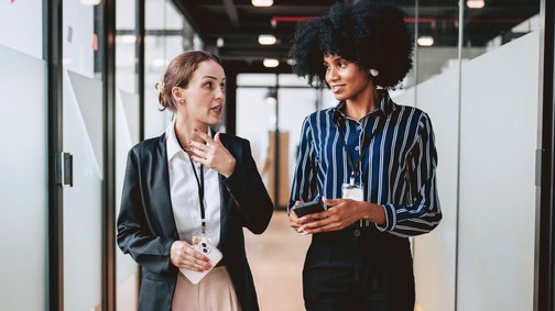 4 mondat, amit soha ne mondj a munkahelyeden: lekezelőnek tarthatnak miatta a kollégák