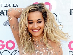 Hű, Rita Ora már megint őrülten dögös