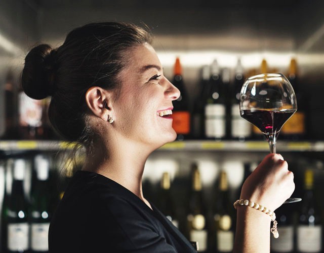 Jön az év legbájosabb borkóstolója!