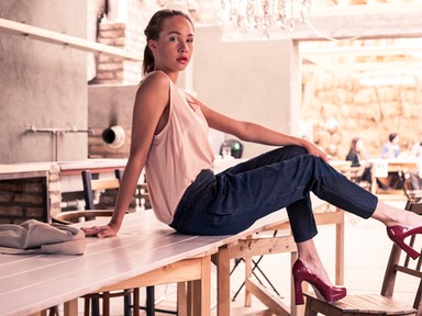 Újrahasznosított farmer mindenek felett - ismerd meg a Sharolta tervezőjét