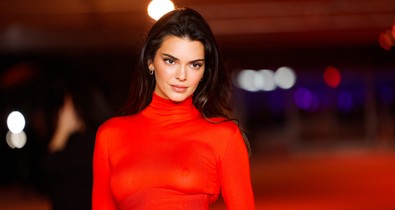 Kendall Jenner a világ legapróbb bikinijében parádézott