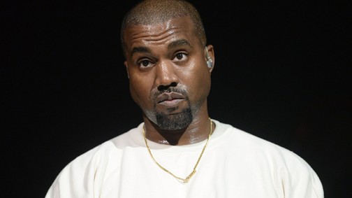 Hoppá! Kanye West új márkával bútorozik össze - jön a Yeezy farmer?