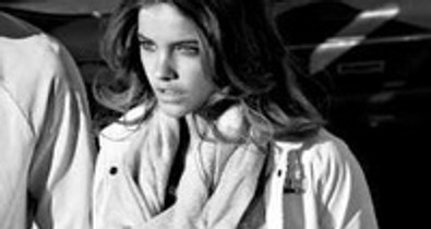 Palvin Barbara Armani kampányban