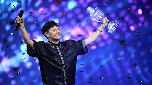 Ő lett az Eurovíziós Dalfesztivál győztese, brutálisan nagyot fordult a végeredmény az utolsó pillanatban