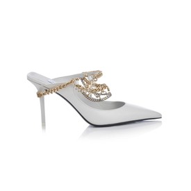 A Jimmy Choo X Jean Paul Gaultier kollaborációs kollekció darabjai, melynek Kylie Minogue a reklámarca