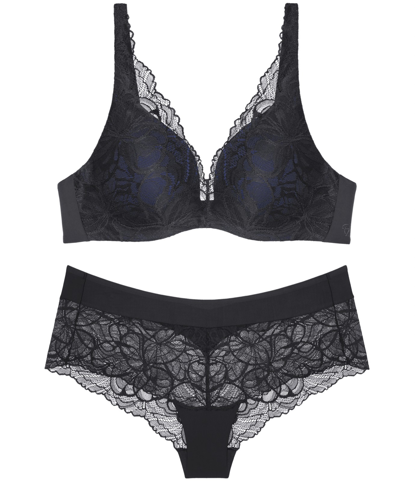 Melltartó és alsó TRIUMPH 19 000 Ft, 8000 Ft