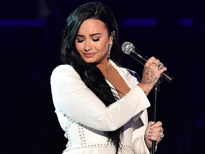 A Grammy legmeghatóbb pillanata: Demi Lovato drogtúladagolása után először állt színpadra