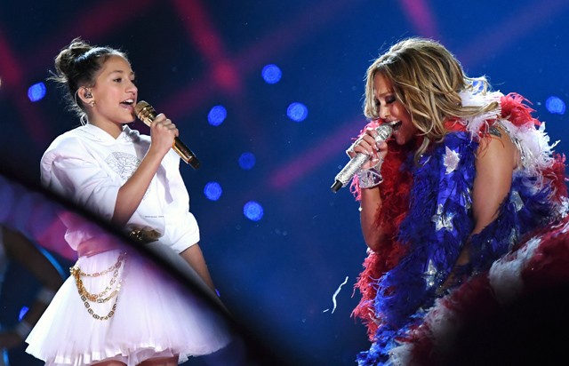 Jennifer Lopez duettje a lányával