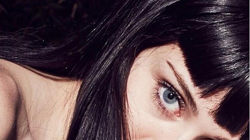 Miley Cyrus szív és vetkőzik