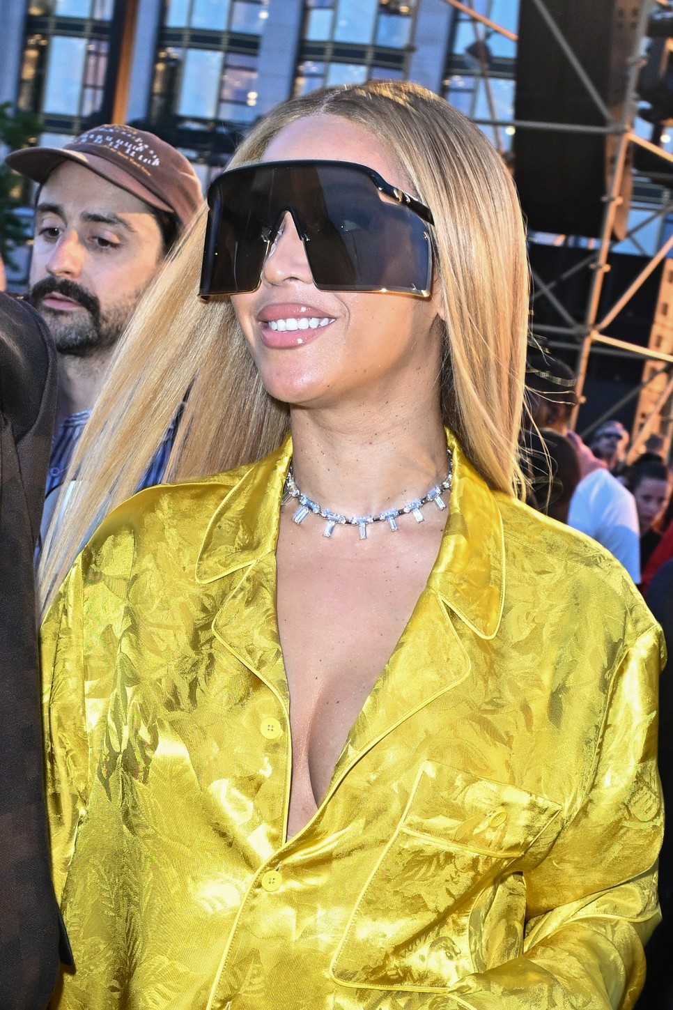 Beyoncénak remekül állnak a merészebb kiegészítők is