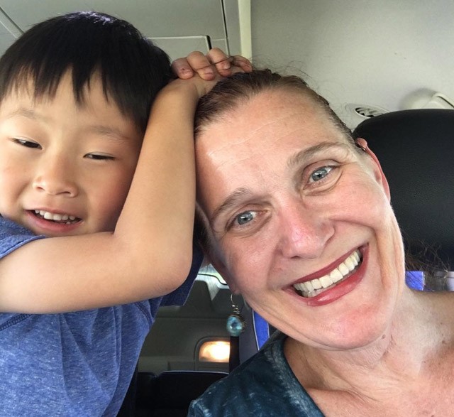 Ennek az anyának a gyerekei tanították meg szeretni a saját testét