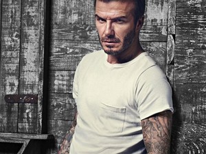 Ahogy telnek az évek, egyre morcosabb David Beckham a H&M kampányban