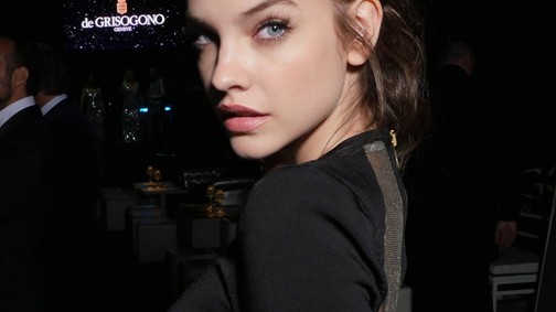 Palvin Barbara nagyon szexi címlapon szerepel