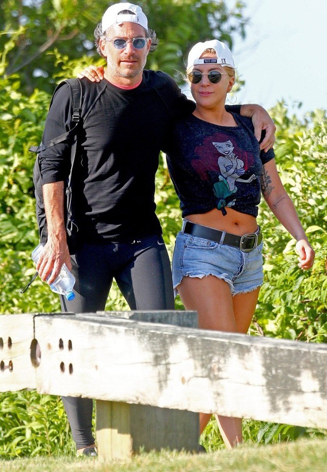 Na, kit jegyeztek el? Lady Gagát!