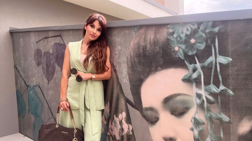 Proksa Szandra csodás zöld színnel indítja a hetet