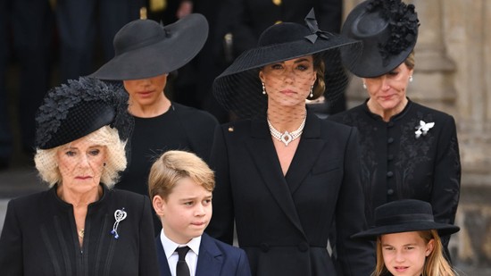 Gyászol a királyi család, szörnyű veszteség érte őket