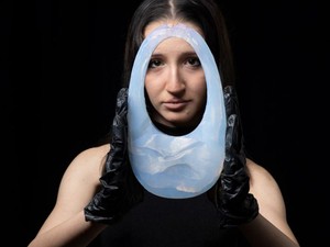 Levegőből készített táskát egy divatcég, valami egészen zseniális lett a kockacukor súlyú kiegészítő