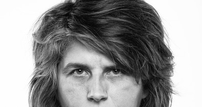 Meztelenség és abszurditás a színpadon - interjú Hód Adrival, a HODWORKS társulat alapítójával