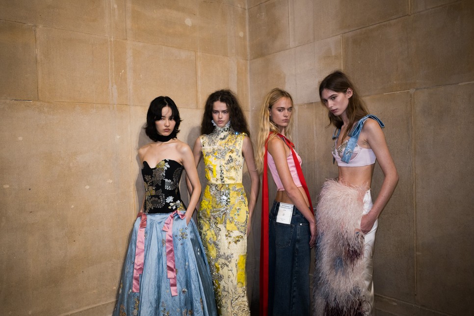 A modellek egytől egyig megmaradtak saját karakterüknek a bemutató alatt