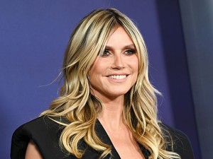 Az 52 éves Heidi Klum bikinis fotói felperzselték az internetet, hatalmas hírt jelentett be a szupermodell