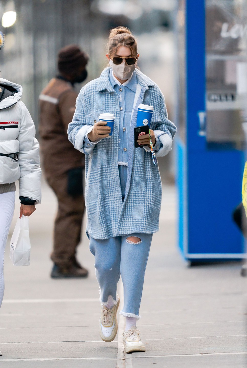 Amire most leginkább szükséged van a télből tavaszba való szezonváltáskor: A sokoldalú ingdzseki