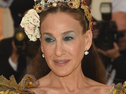 Nem hiszed el, de Sarah Jessica Parker fejdíszében egy jászol lapult, Szűz Mária, Kis Jézus meg minden