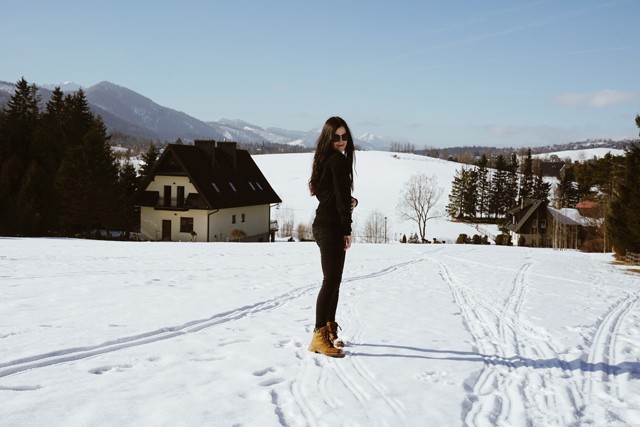 Az olyan kabátok miatt sajnáljuk, hogy vége a télnek, mint amilyet ma Norina viselt