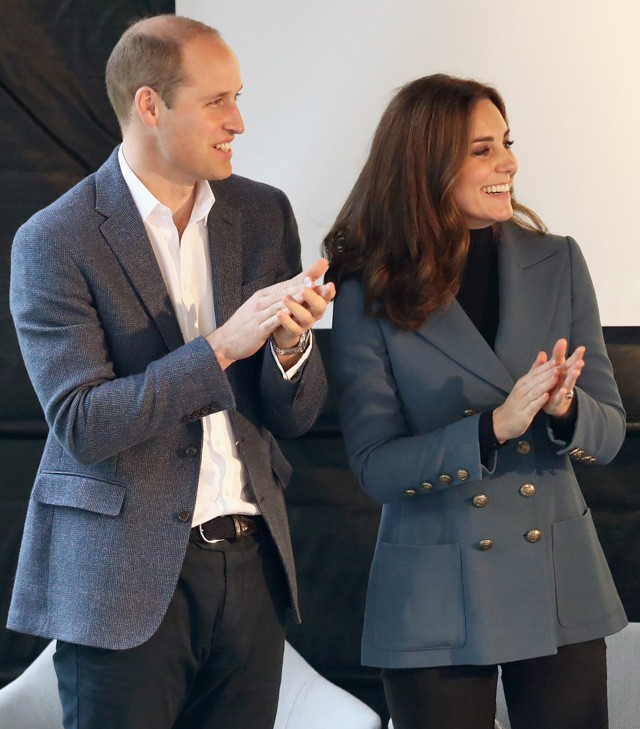 Hoppá! Hol van Vilmos herceg ujjáról a jegygyűrű?