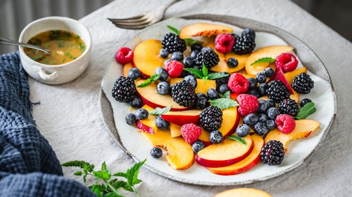 Ez történne a testeddel egy táplálkozási szakértő szerint, ha csak gyümölcsöt ennél vacsorára