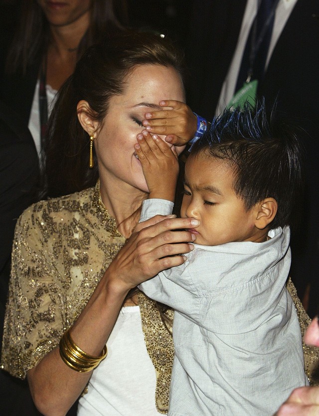 10 kép, ami bebizonyítja, hogy Angelina Jolie-nak tényleg különleges kapcsolata vagy a gyerekekkel