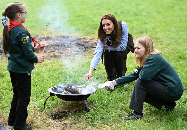 Ultra-laza Kate Middleton! Ilyen vagány szettben is ritkán látni a hercegnét
