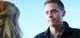 Dylan Sprouse a 2023-as Gyönyörű sorscsapás című filmben Virginia Gardner színésznő partnereként. 